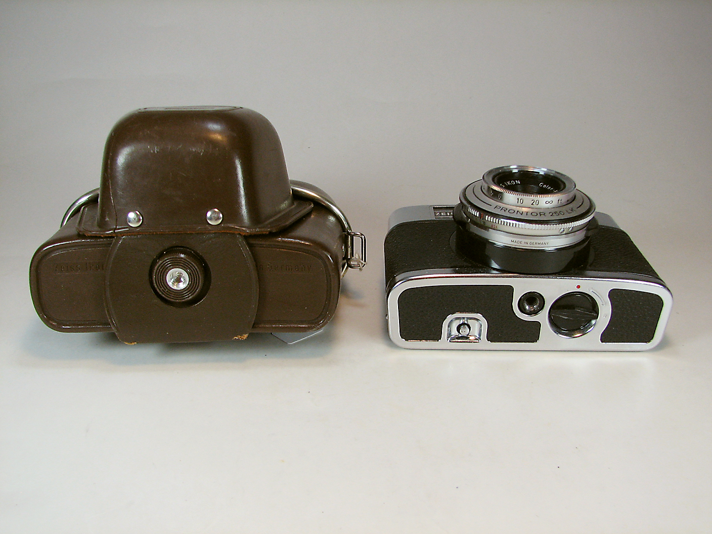 دوربین کلکسیونی Zeiss Ikon Contina LK