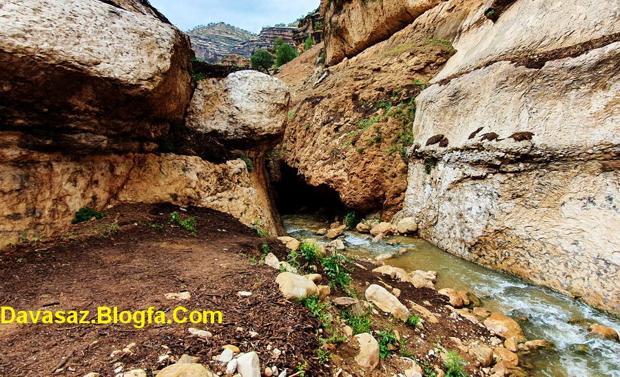 خروجی غار خدا آفرین (از سمت بالا)